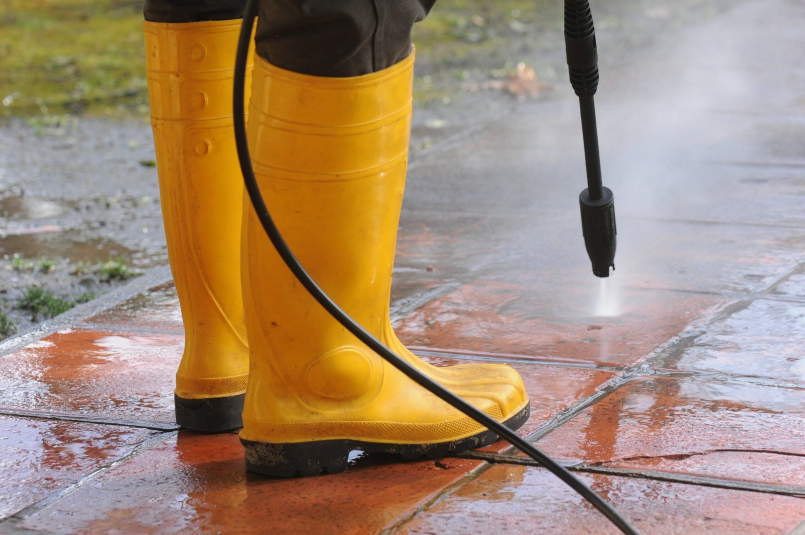Transform Your Business Image with Professional Commercial Pressure Washing Services